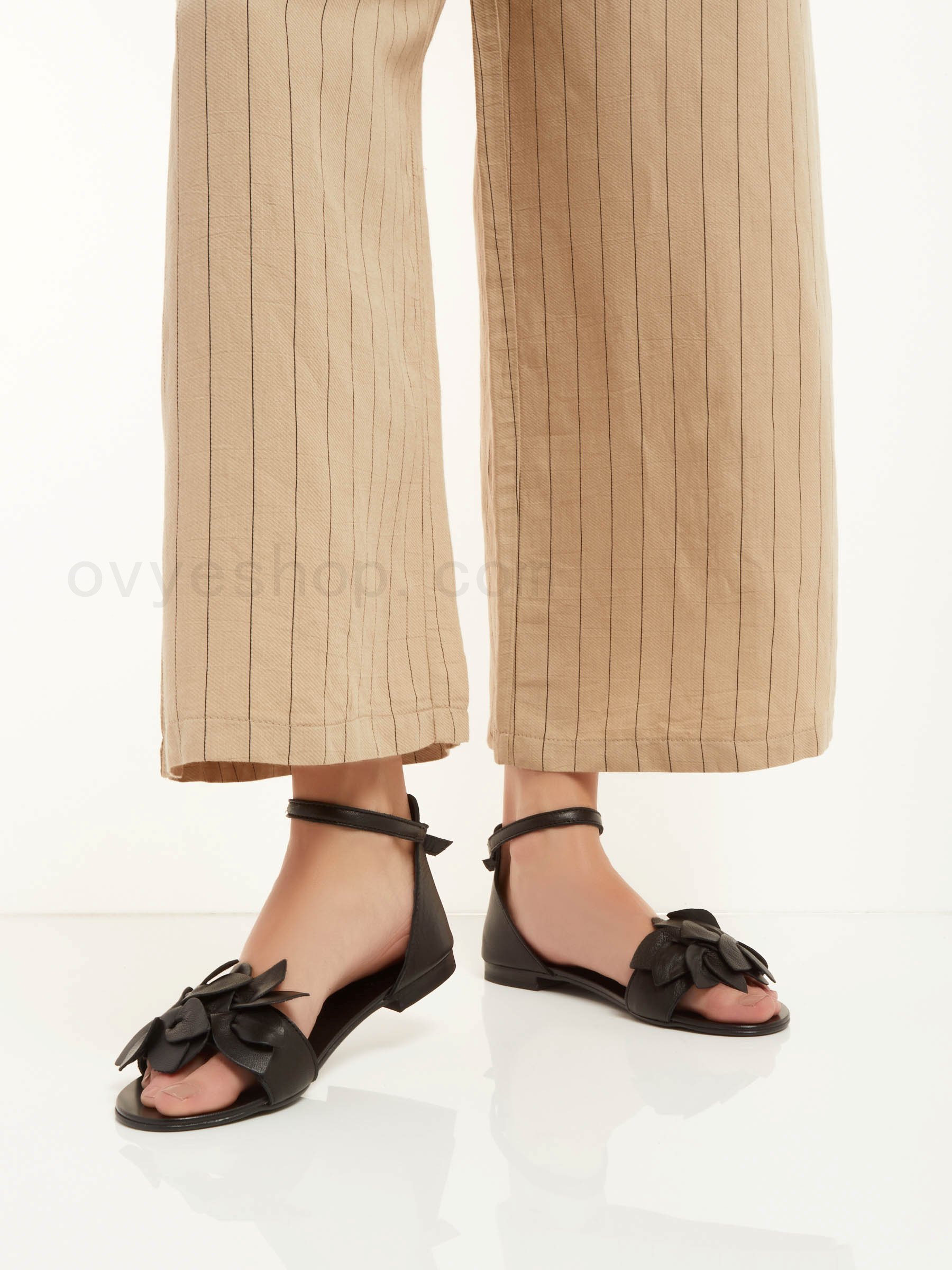 (image for) moda scarpe Leather Flat Sandal F0817885-0508